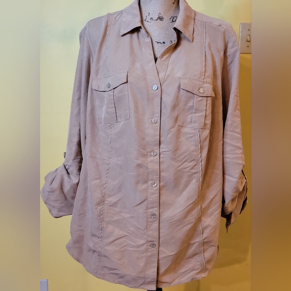 Tan Roz & Ali 2X Button-Down Blouse - Picture 2 of 3
